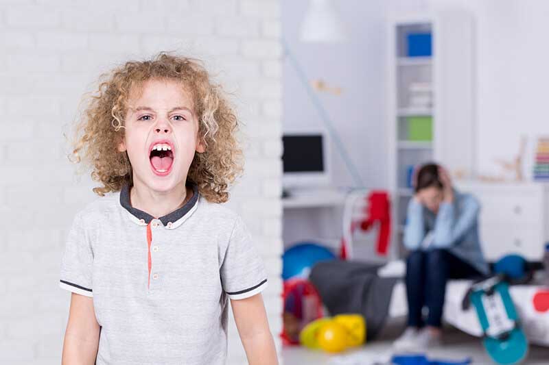 کودک بیش فعال خود را چگونه کنترل کنیم ؟