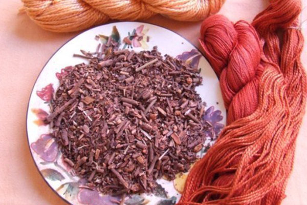 خاصیت و مضرات گیاه روناس