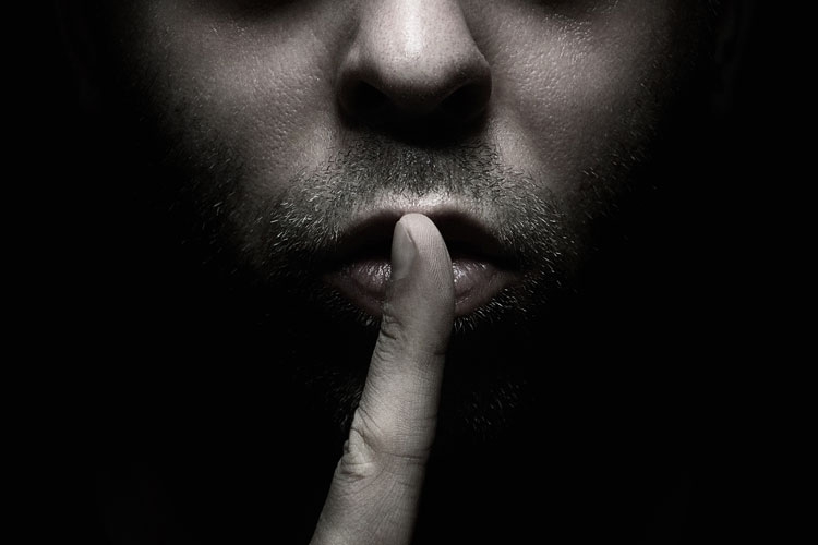 نشانه های سرکوب احساسات و ترس در خود