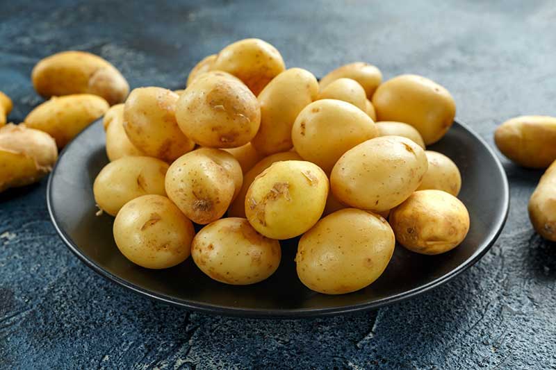 رفع لک صورت با سیب زمینی
